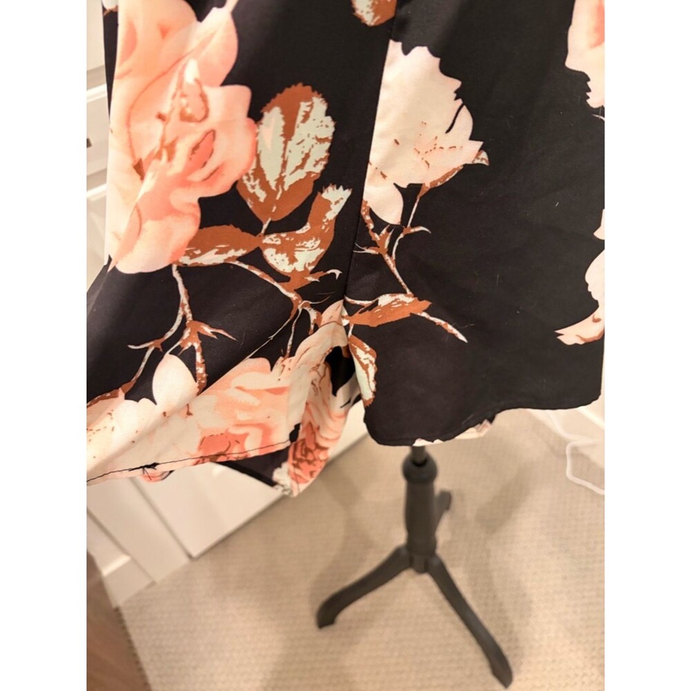 High Neck Floral Romper - Picture 3 of 6